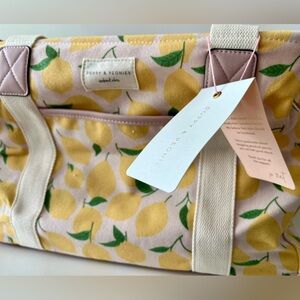 Poppy & Peonies The Traveller tote in lemon print